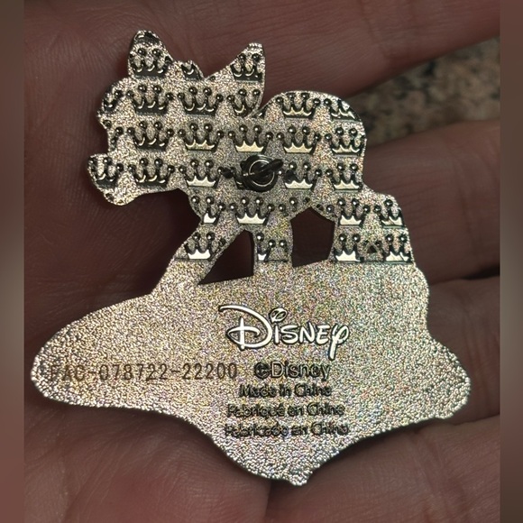 Disney Bambi Slipping on Ice-Bambi Snow Day - Picture 3 of 3